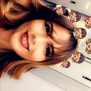 Meet your Posher, Caroline